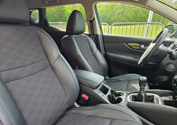 Nissan Qashqai cena 59999 przebieg: 173400, rok produkcji 2016 z Kościerzyna małe 631